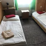 Ve Volarech Sumava מלון