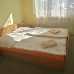 מלון Ve Volarech Sumava
