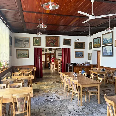 Hotel Ve Volarech Sumava